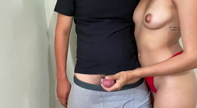 homemade porn - amateur couple handjob