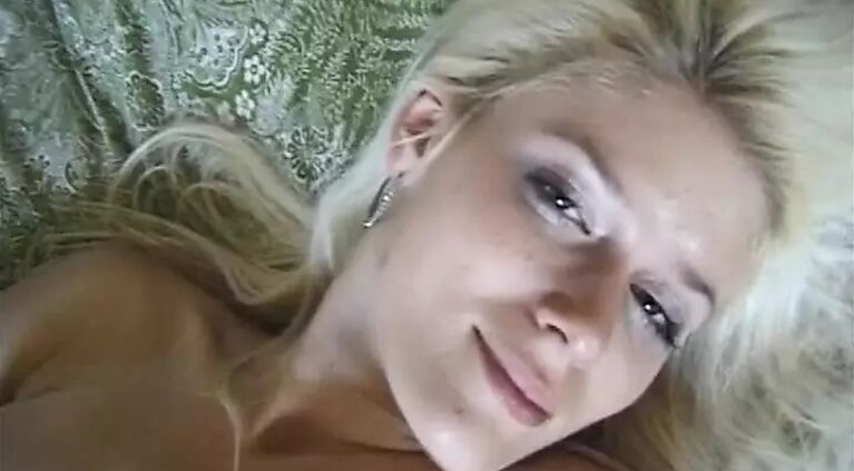 I let Sandra taste my cock, a blonde who loves masturbation