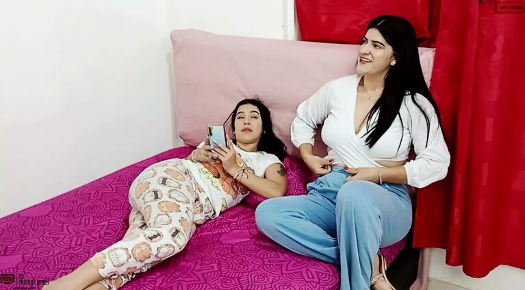 Straight stepdaughter becomes a lesbian furious with her stepmom - Porn in Spanish