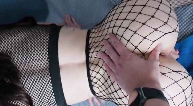 Do all boys like to fuck girls in the ass and let them suck their dick deep? I like it, do it with me.